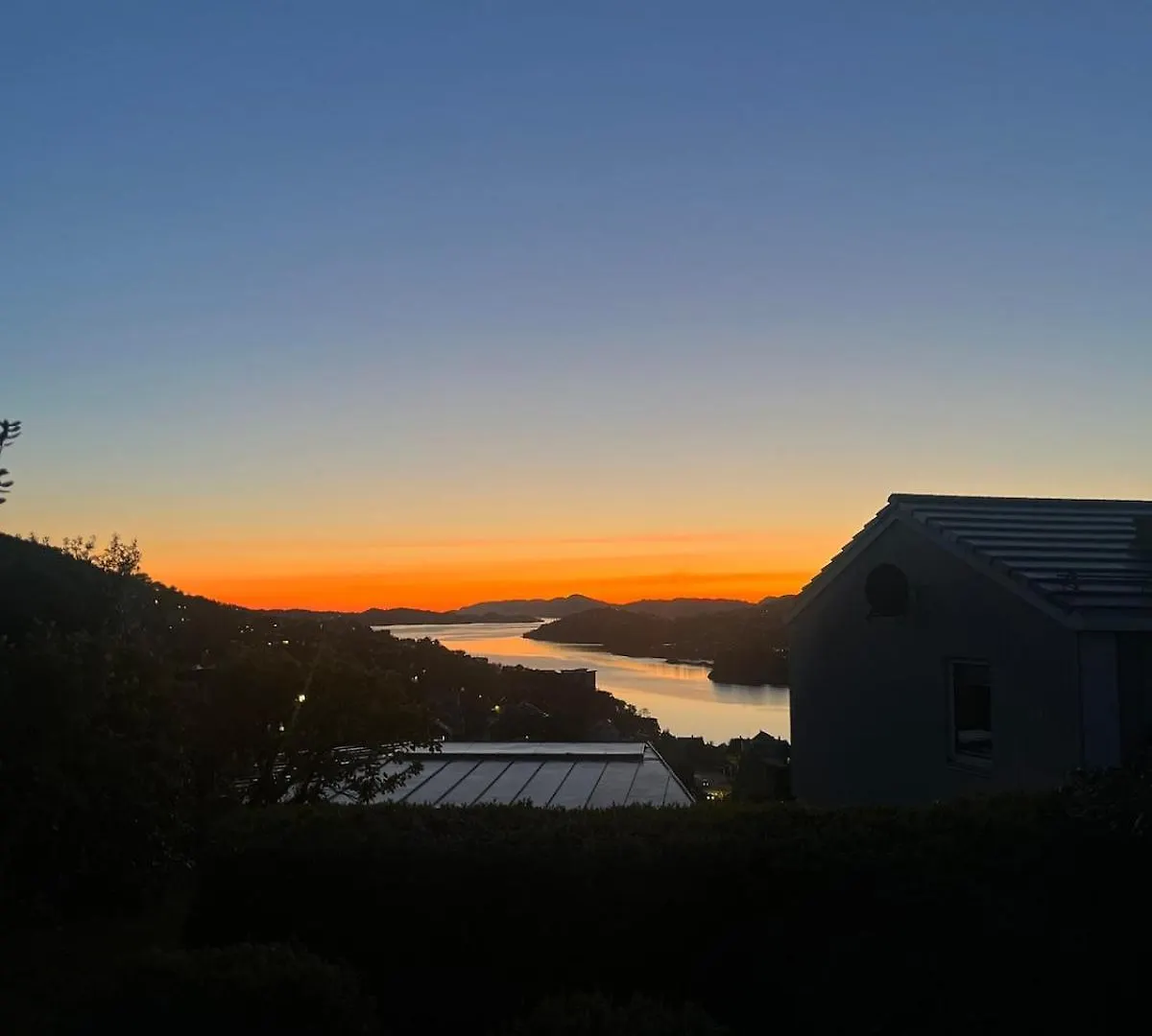 Modern detached house by the mountains & sea Villa Bergen 0*,
