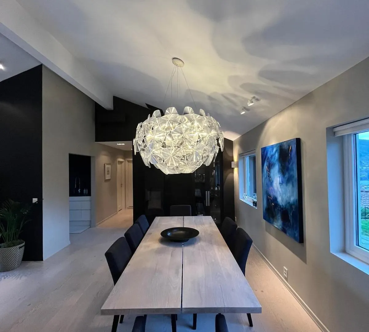 Modern detached house by the mountains & sea Villa Bergen