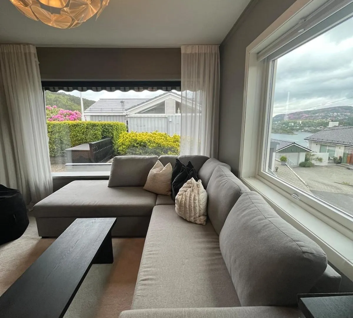 Modern detached house by the mountains & sea Villa Bergen 0*,  Norway
