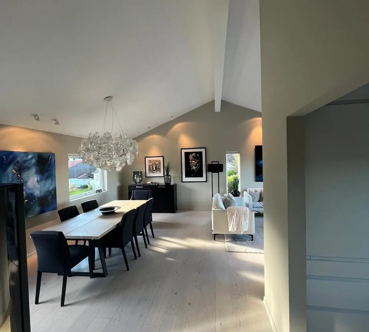 Modern detached house by the mountains & sea Villa Bergen