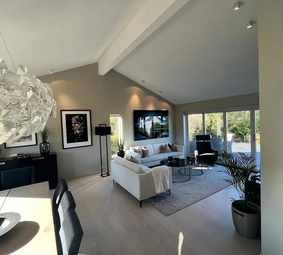 Modern detached house by the mountains & sea Villa Bergen
